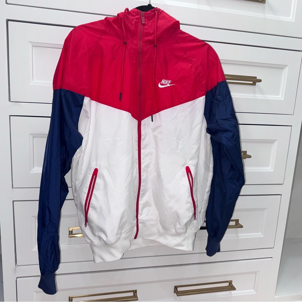 Nike Mens Sportswear Windbreaker Jacket Loose Fit Medium red white and blue